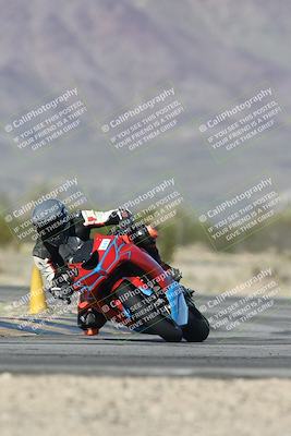 media/Jan-15-2026-Racers Edge (Thu) [[dfebeb70ab]]/2-A Group/Session 5 (Turn 5)/